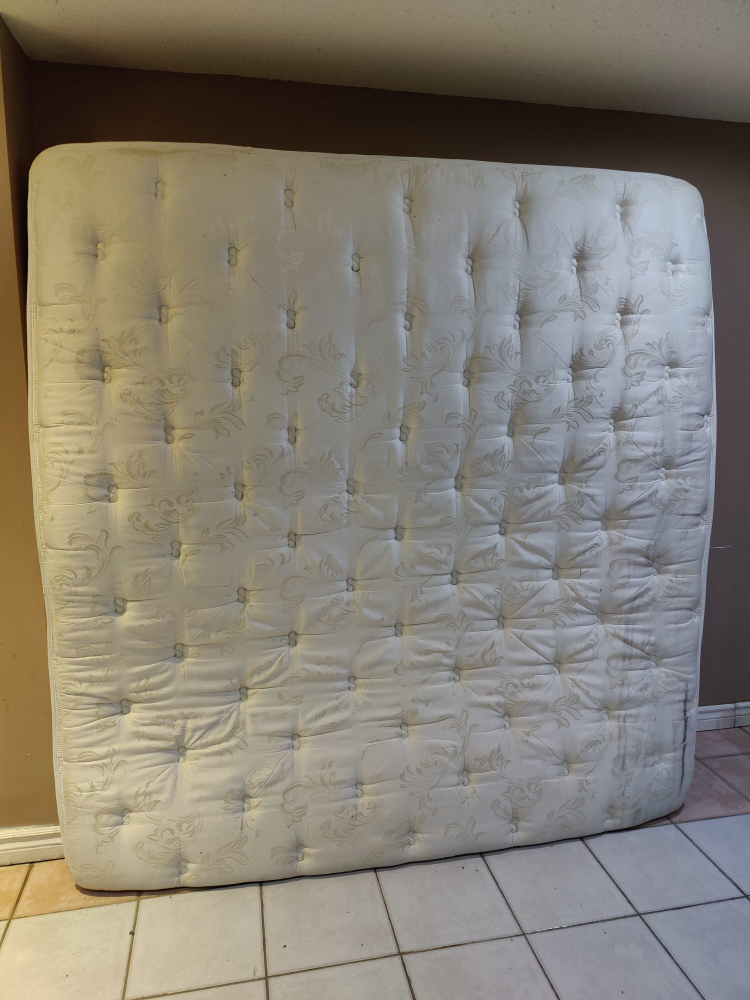 KING SIZE MATTRESS. PICK UP ONLY