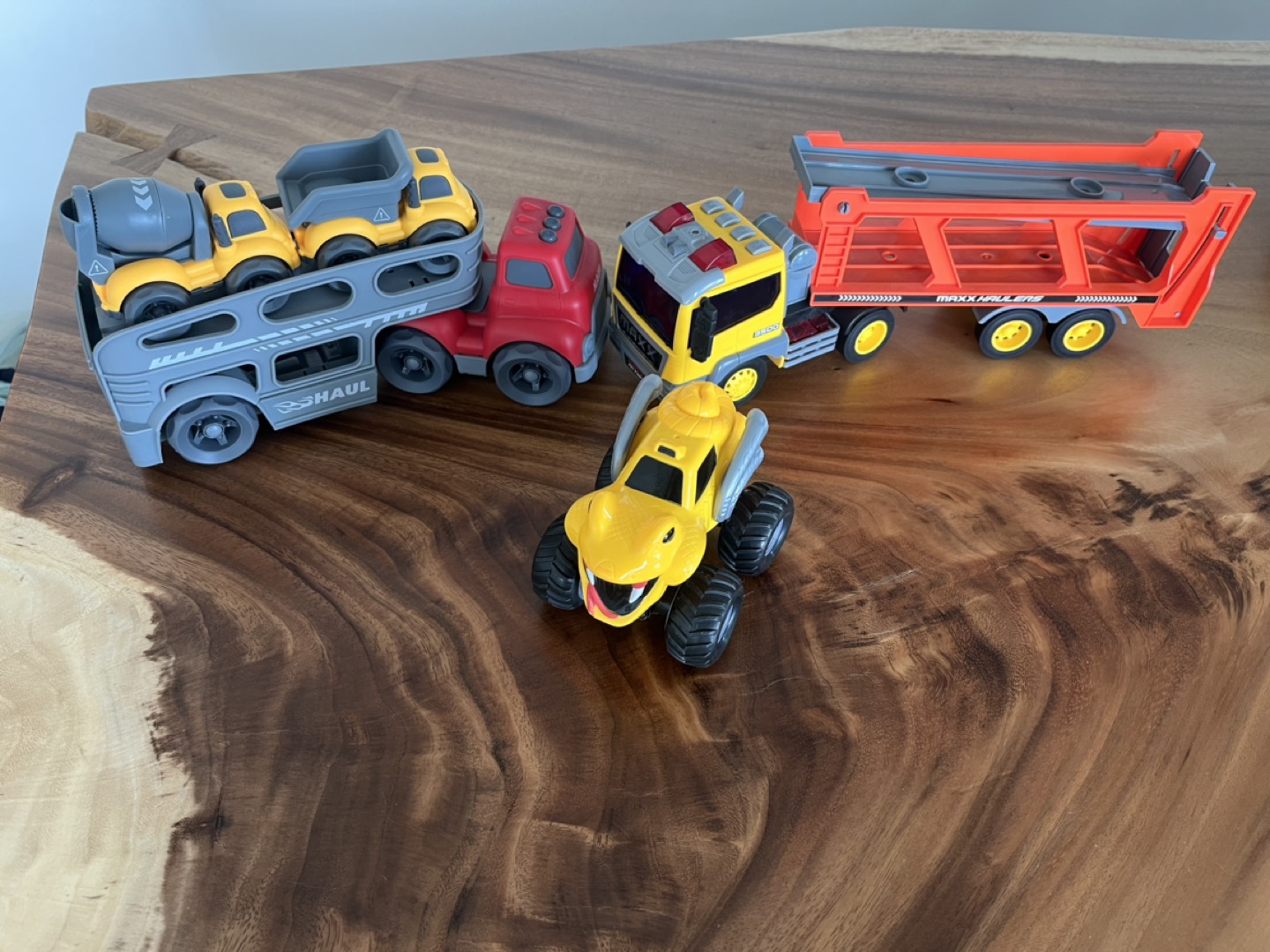 Toys - truck bundle! All for $7 thumbnail