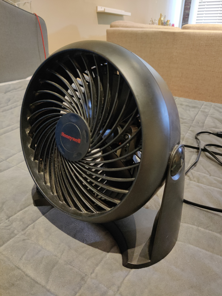 3-Speed Small Fan thumbnail