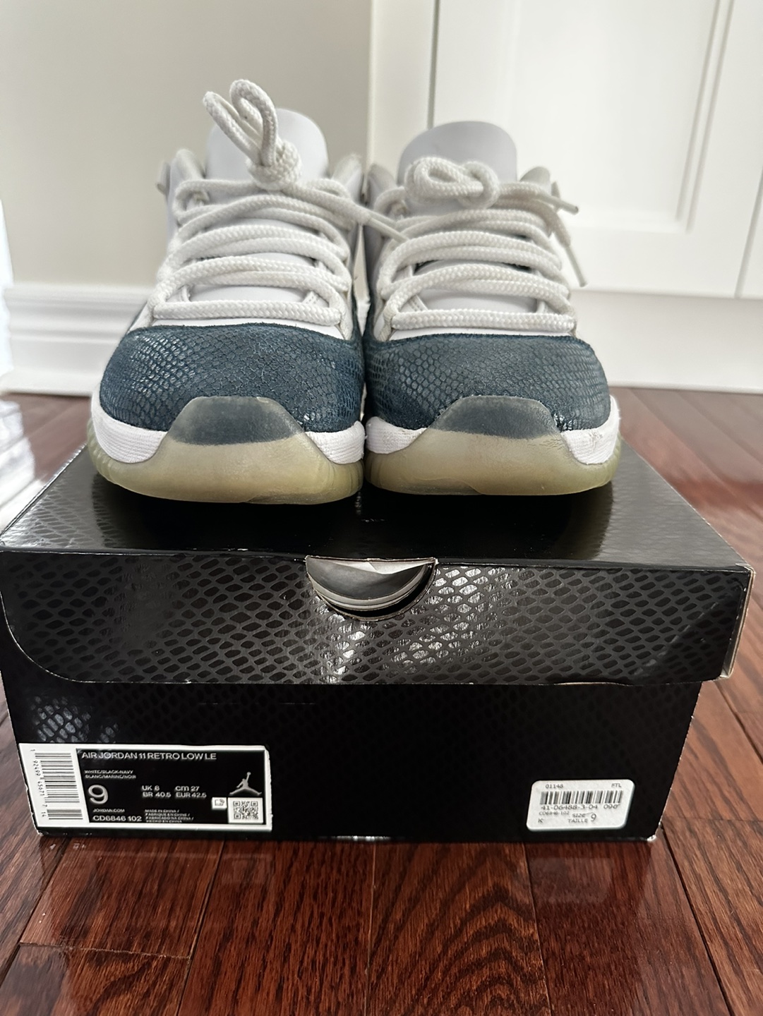 Authentic Jordan 11 Snakeskin size 9 with original box - photo 2