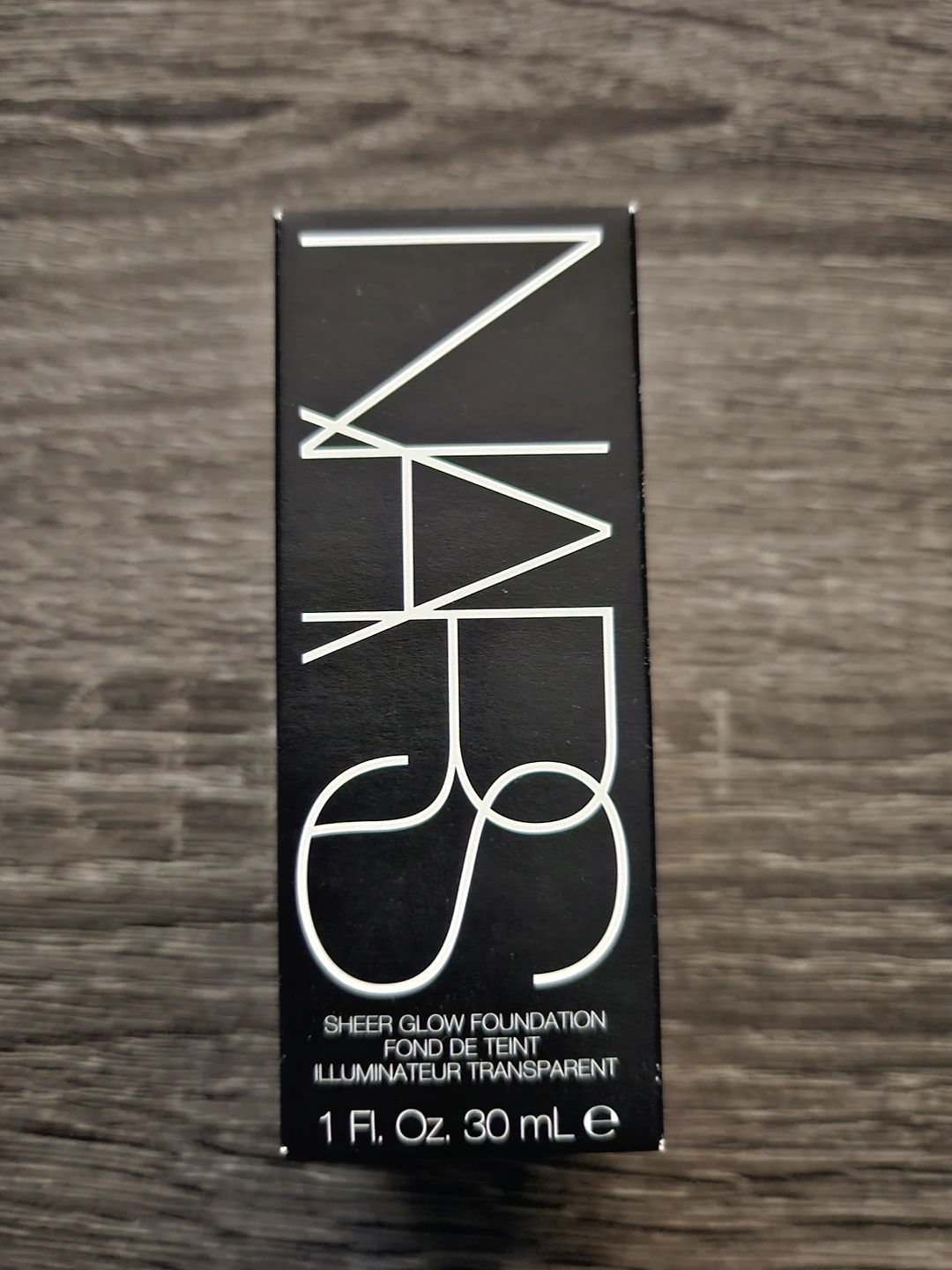 NARS Sheer Glow Foundation thumbnail