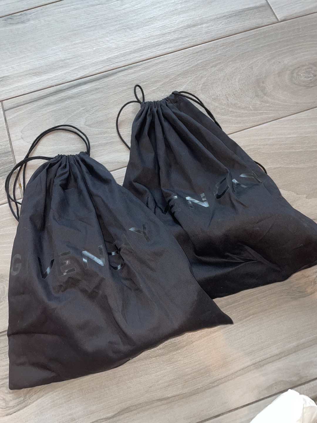 Givenchy Heels image indicator(4)