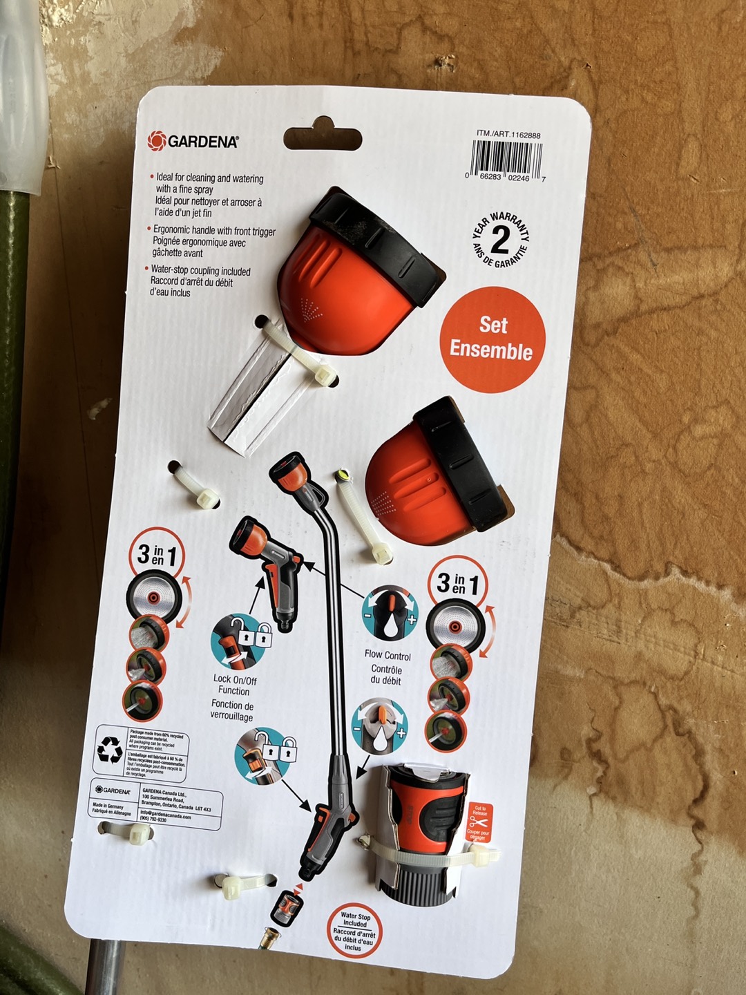 Garden hose with new spray nozzle set - photo 2