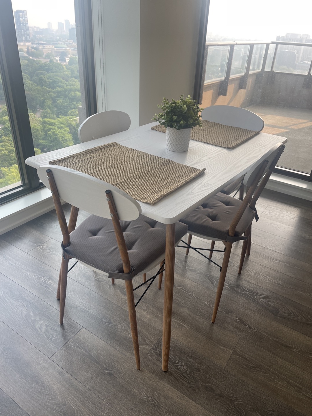 Dinning set (table + 4 chairs)