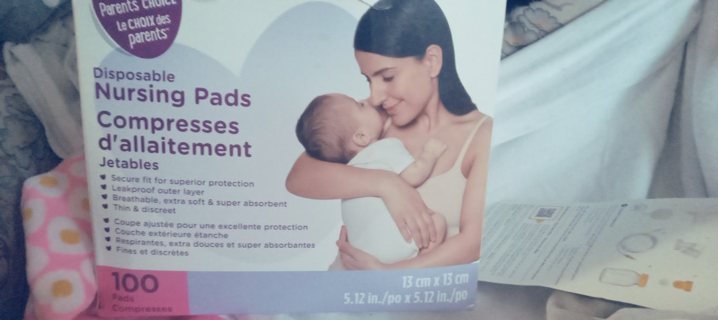 Box of Disposable Breastpads #freecycle thumbnail