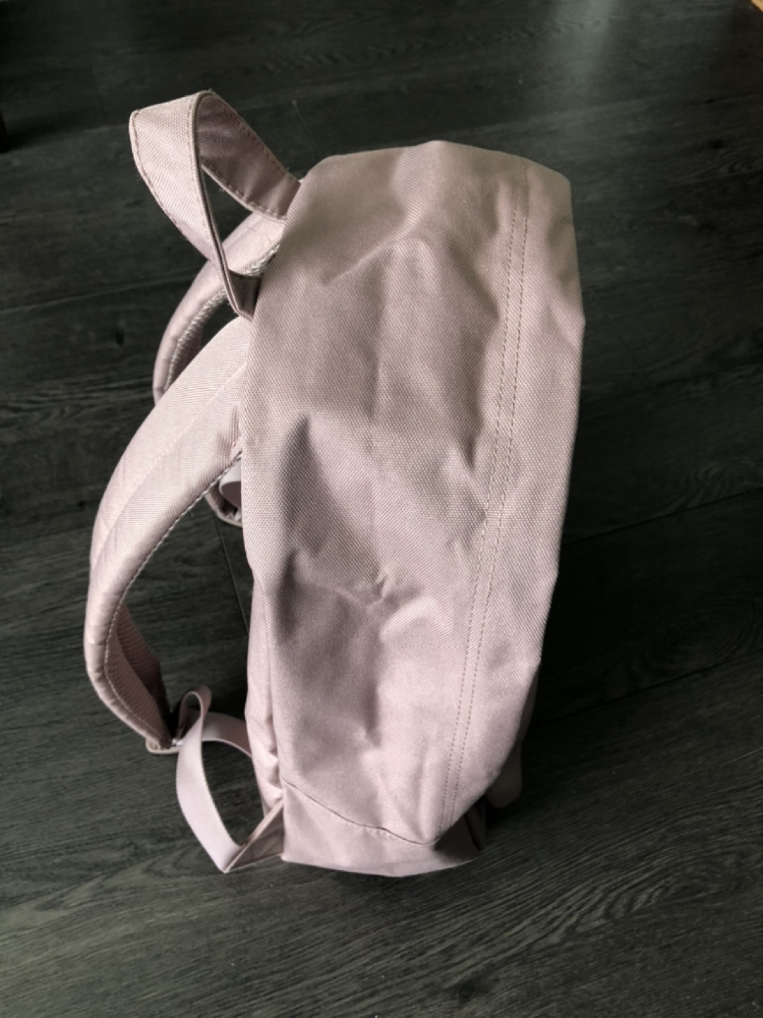 Brand new Herschel Backpack image indicator(2)