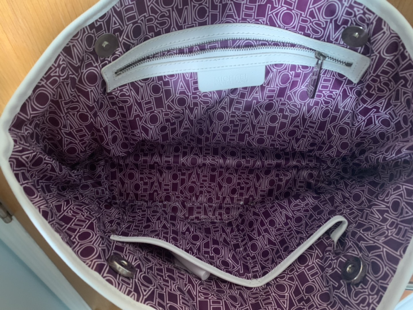 Michael Kors Purse - photo 3
