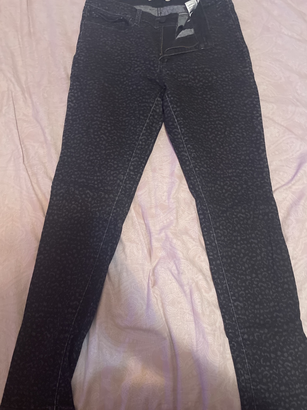 Levi’s skinny jeans thumbnail