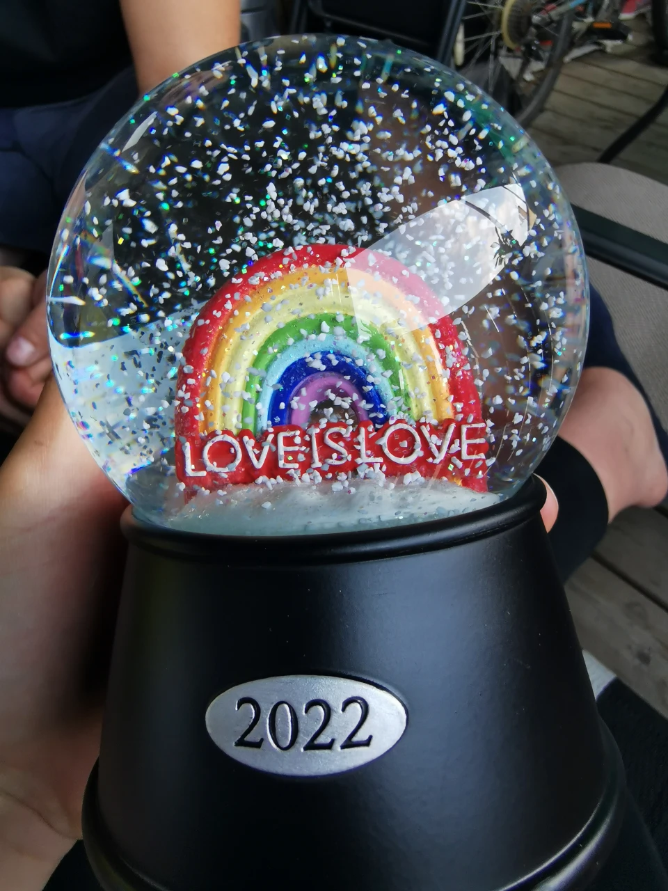 pride rainbow musical water globe image indicator(2)
