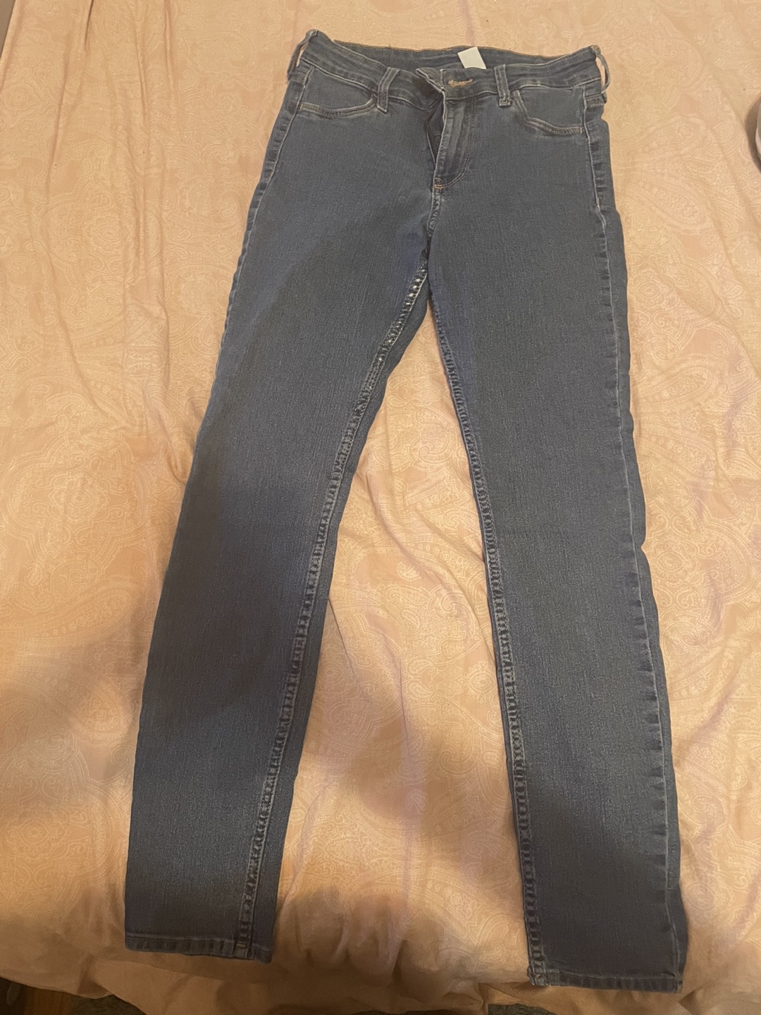 H&M jeans thumbnail