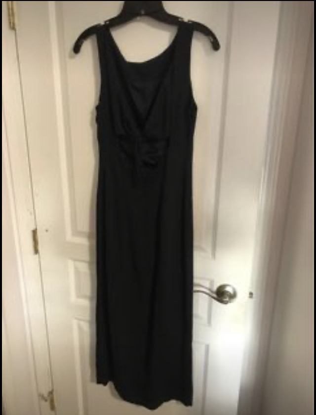 Beechers Brook maxi dress with back cut out image indicator(2)