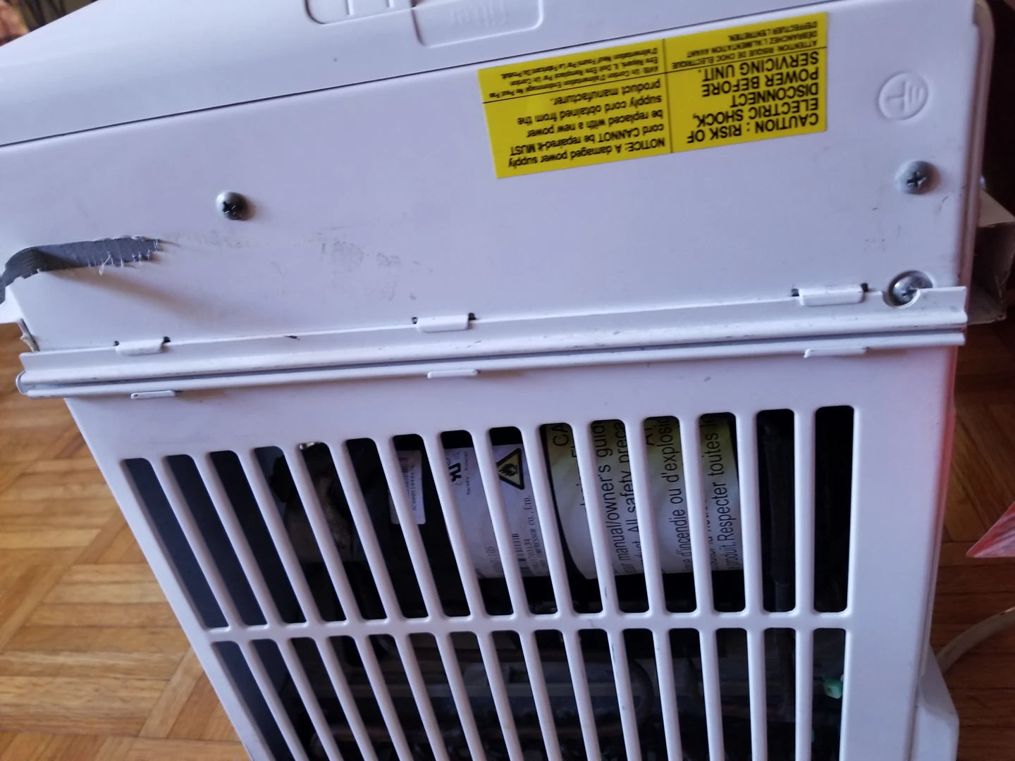 Frigidaire a/c - photo 2