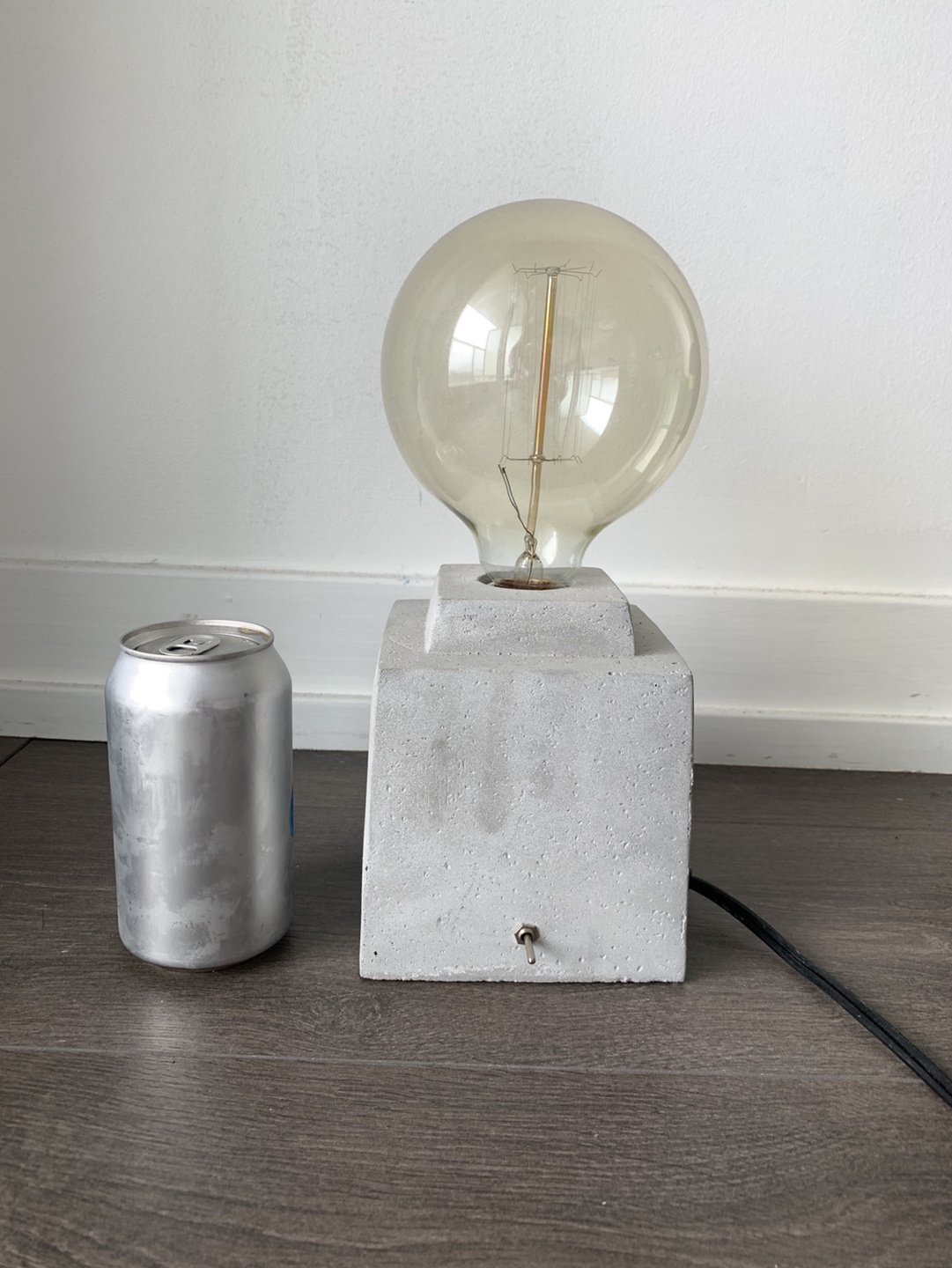 Concrete lamp with edison bulb - photo 3