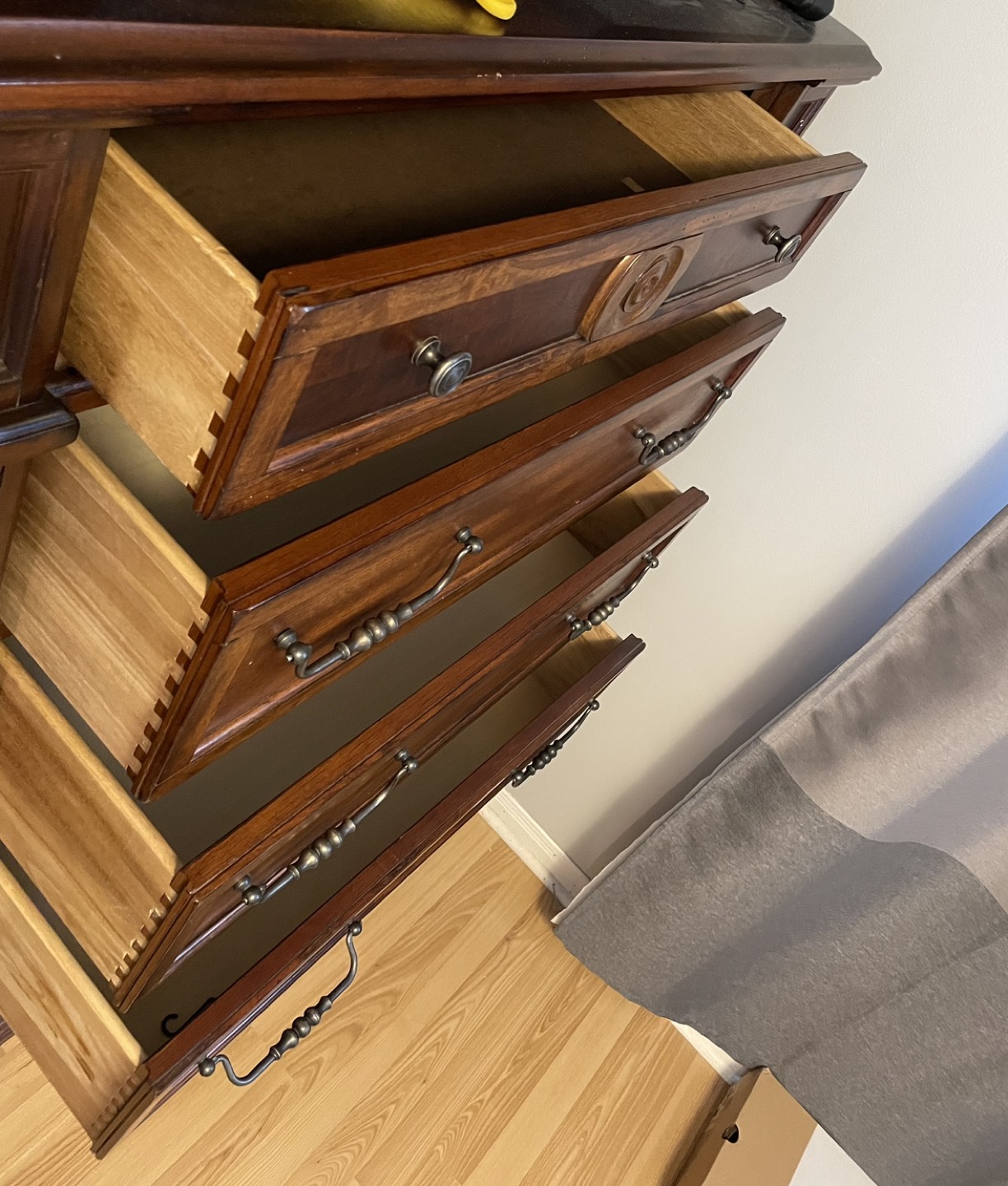 6 drawer chest dresser - photo 2