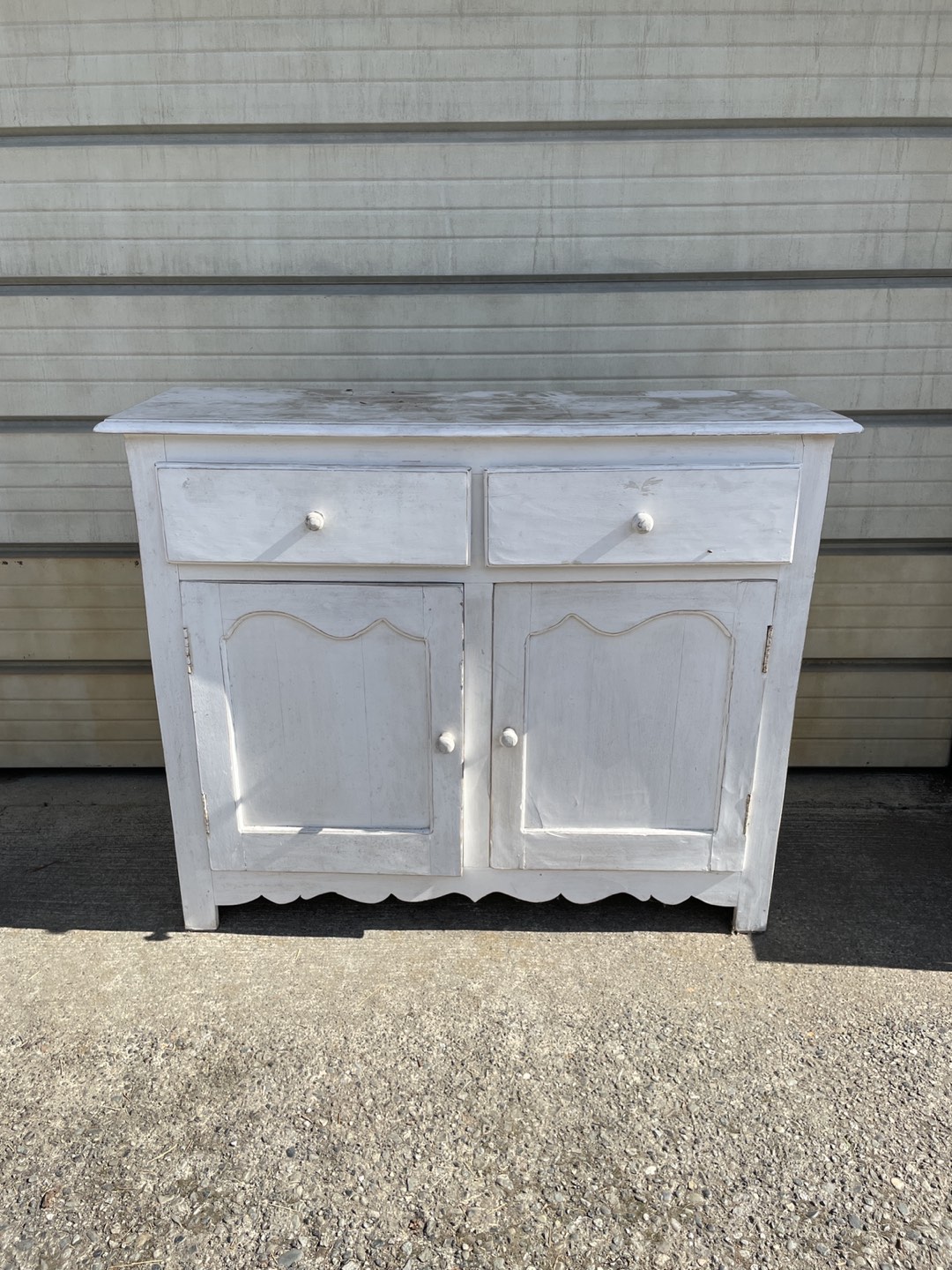 Free White Cabinet thumbnail
