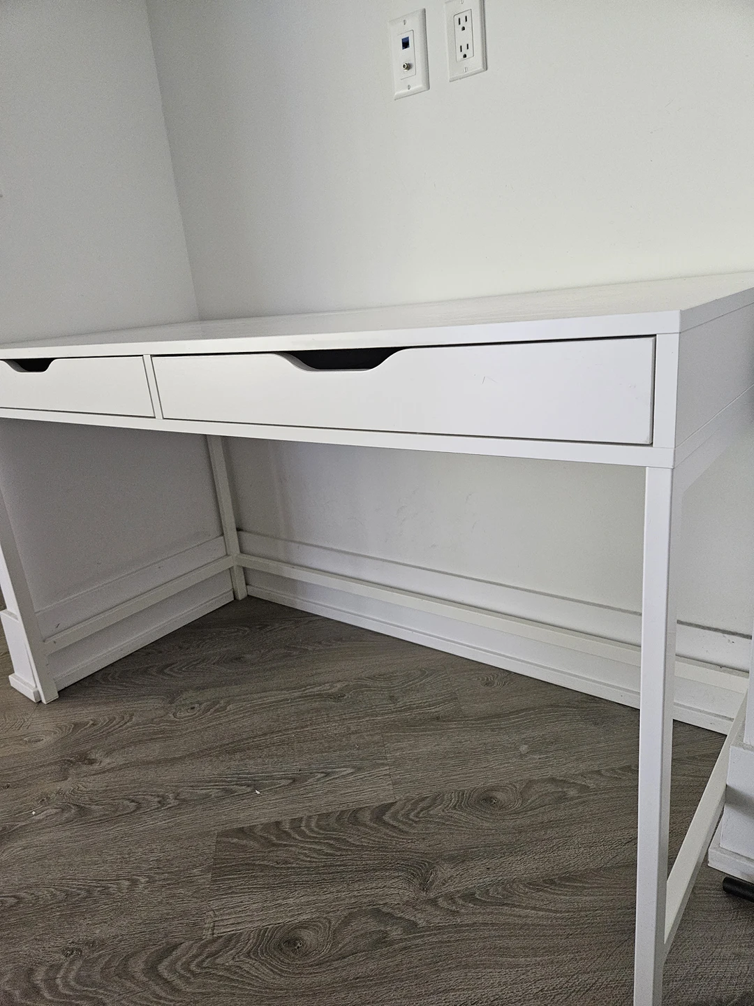 Ikea White Desk - photo 2