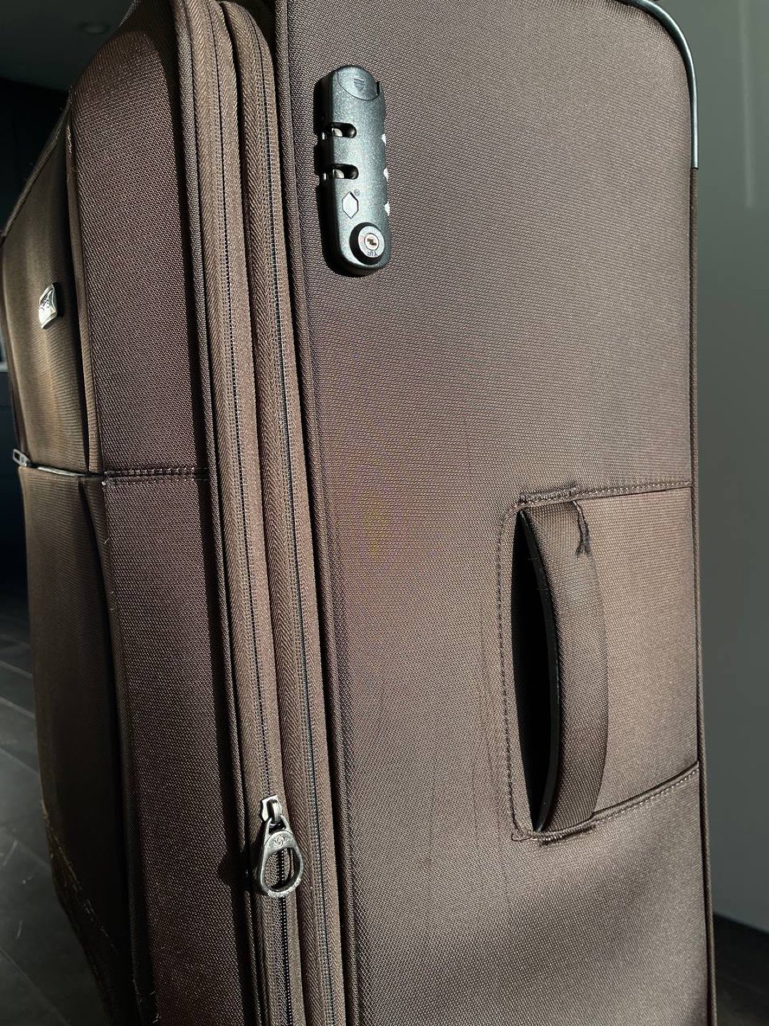 Samsonite Suite Case with Extender image indicator(6)