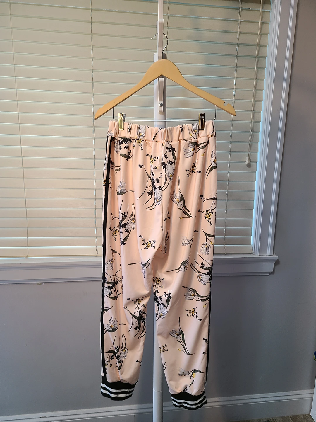 Flowery Joggers thumbnail