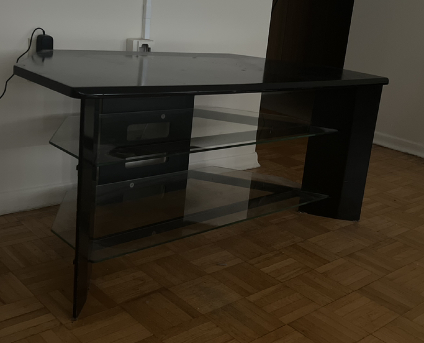 Living room table/ TV stand