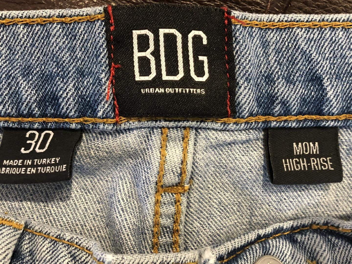 Women’s Urban Outfitters BDG Distressed Jeans size 12 (30 waist) - photo 4