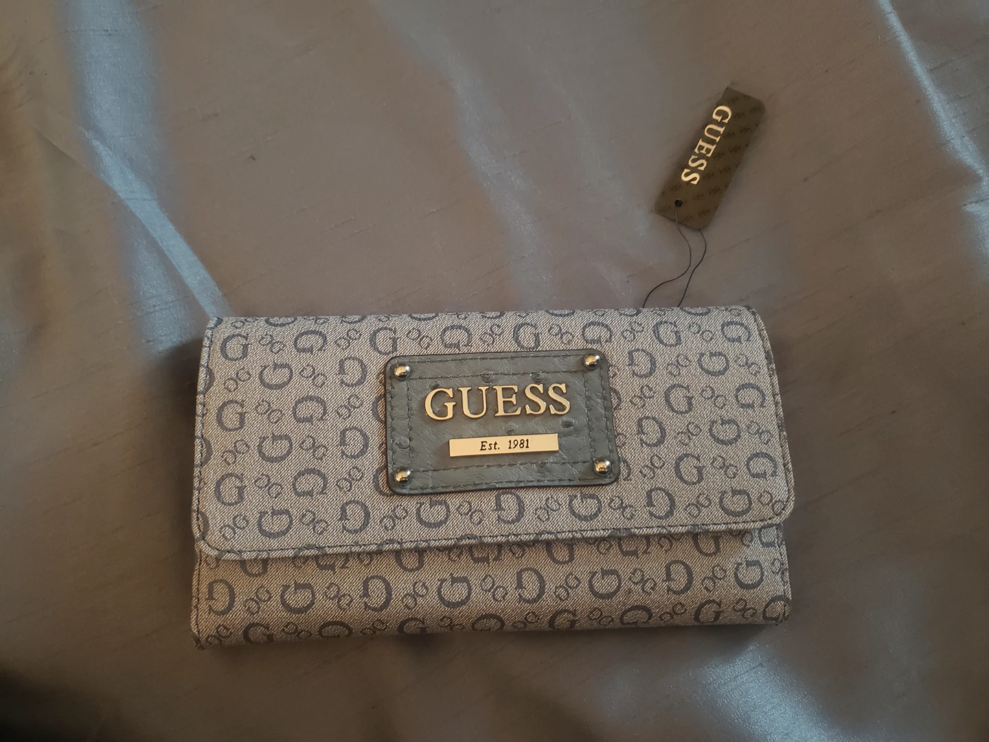 NEW GUESS WALLET