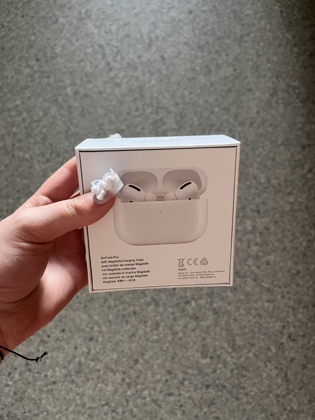 New AirPods Pro (1st Generation) - photo 2