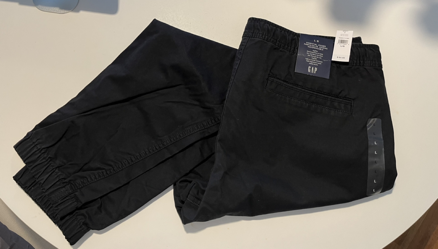 GAP men’s joggers.
