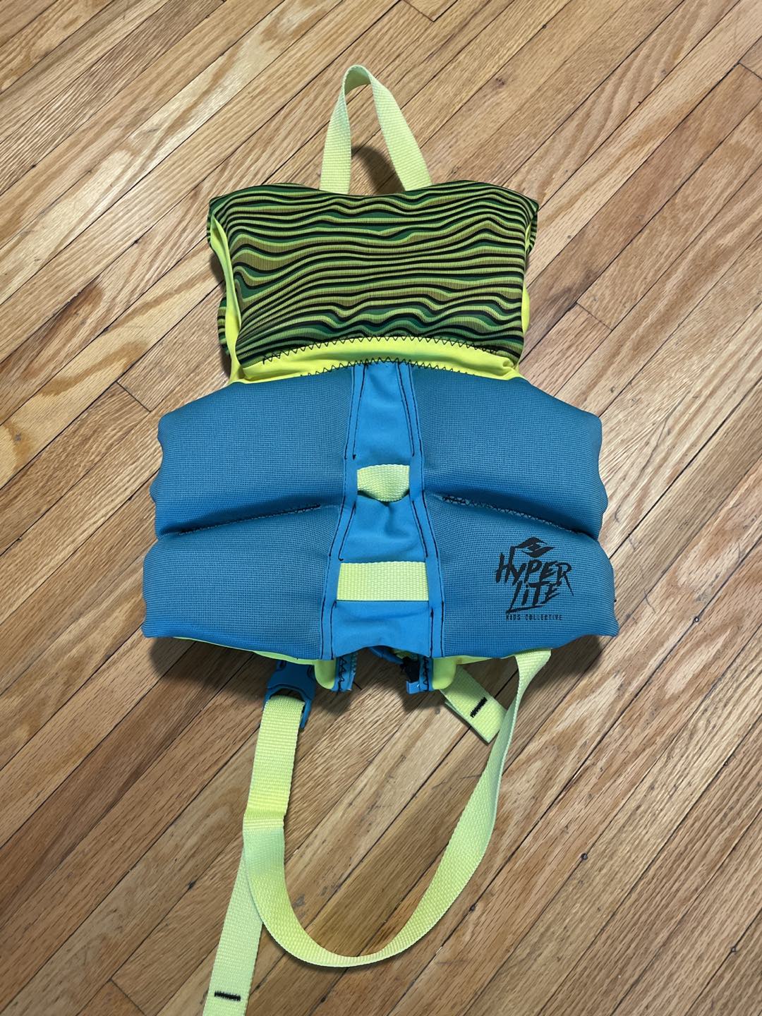 Hyper lite water life jacket 33-55lbs - photo 2