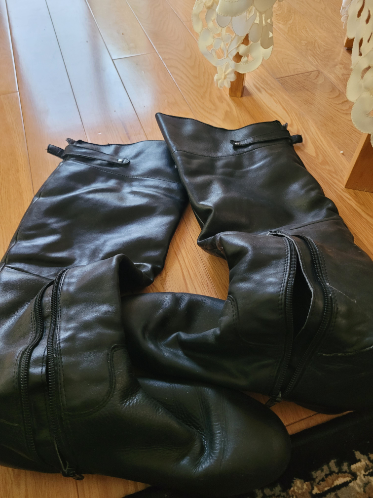 Black Sz 7 (39) Boots! Bathurst and Finch thumbnail