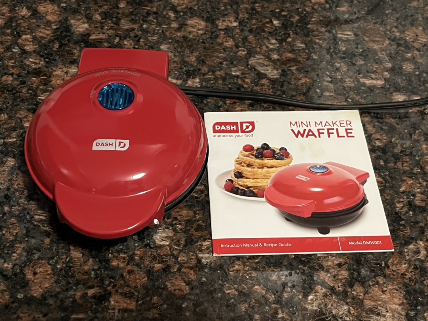 Mini waffle maker