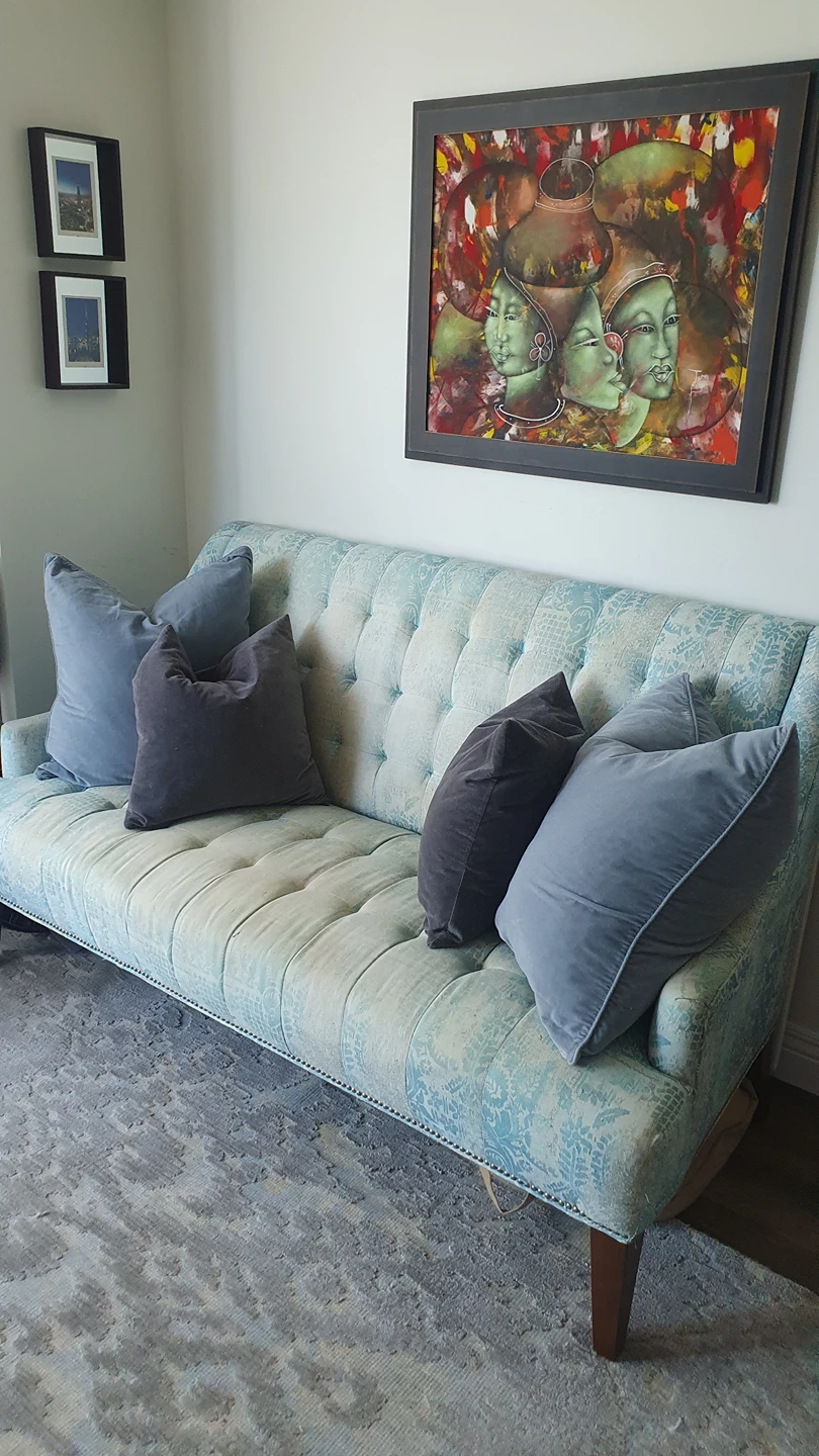 FREE PICK UP Blue/white Fabric Tufted Sofa