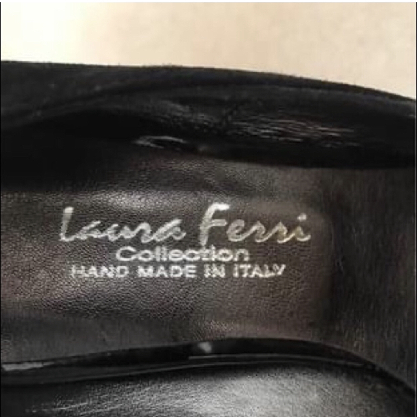 Brand new Laura Ferri Designer Pumps image indicator(4)