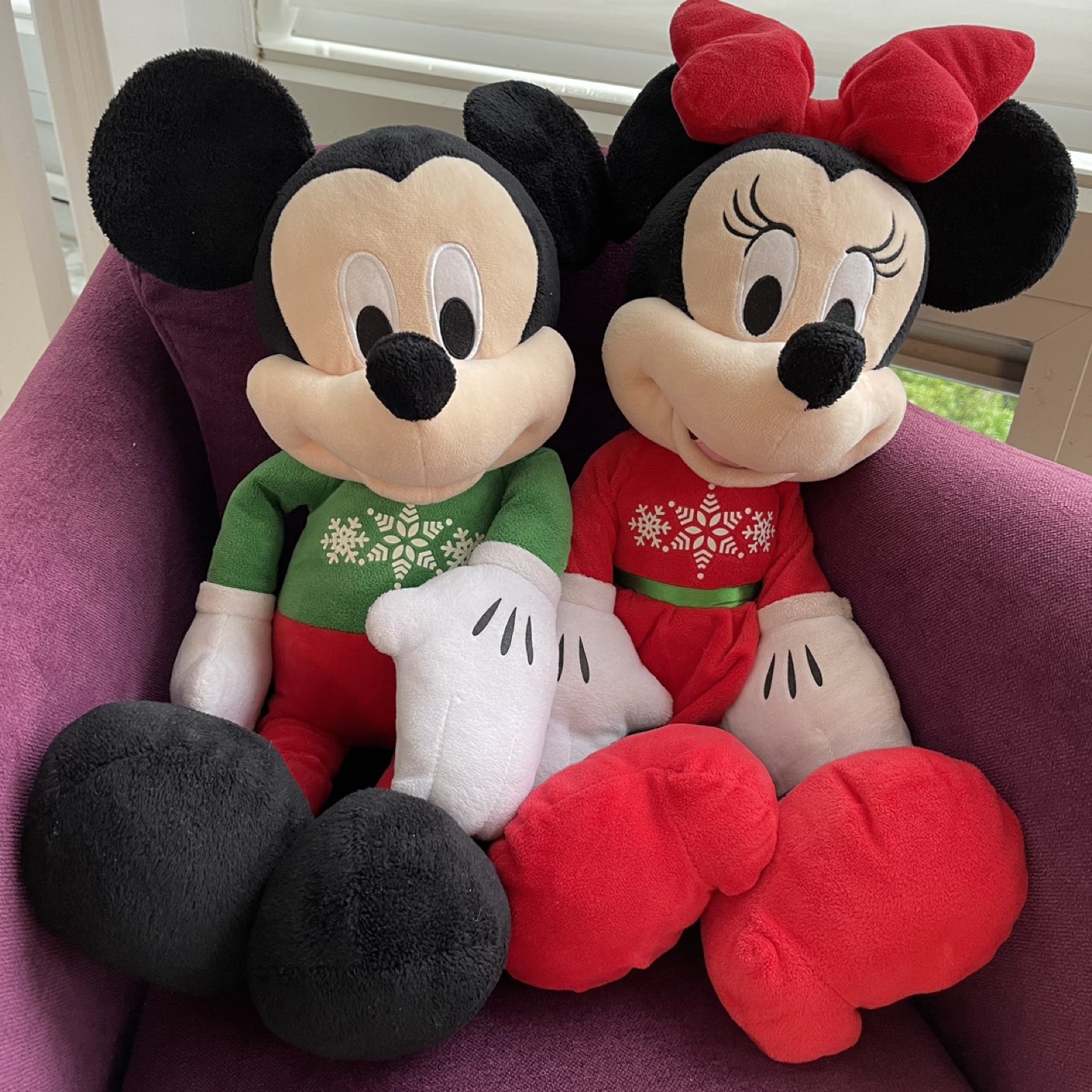 Mickey &Minnie plush toy thumbnail