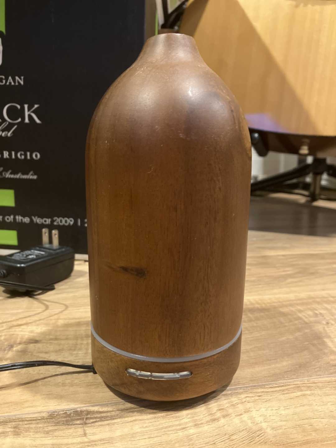 Wooden essential oil diffuser