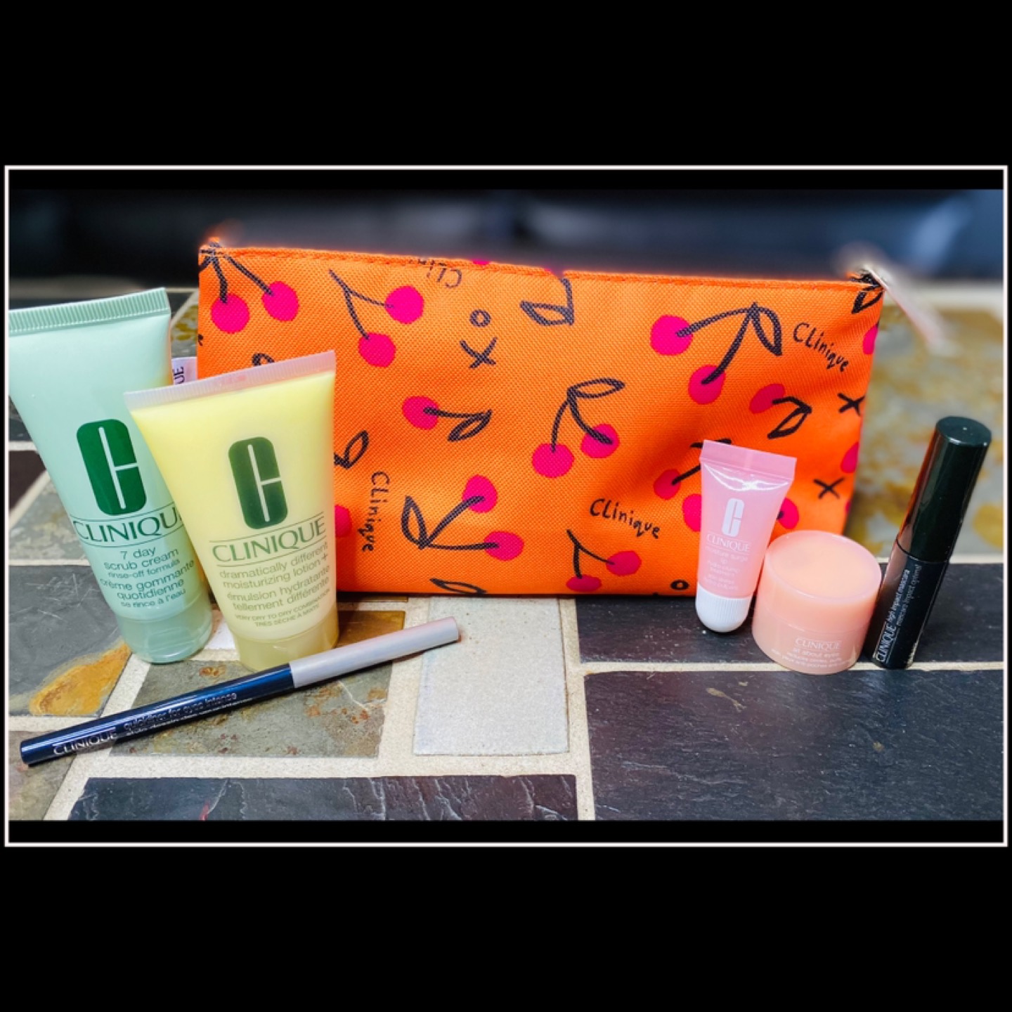 Clinique Cosmetic Bag thumbnail