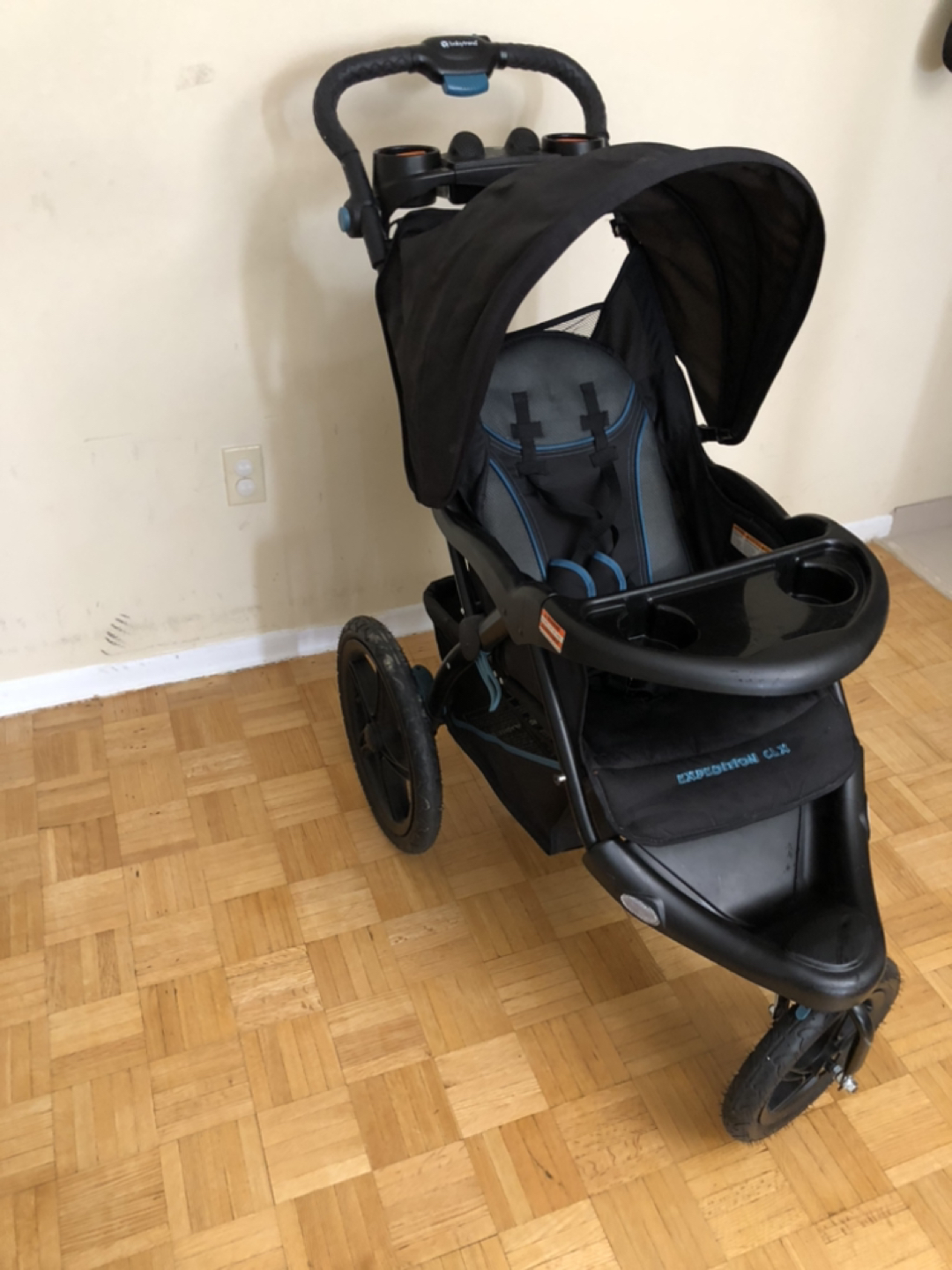 Baby trend car seat with base and stroller - photo 2