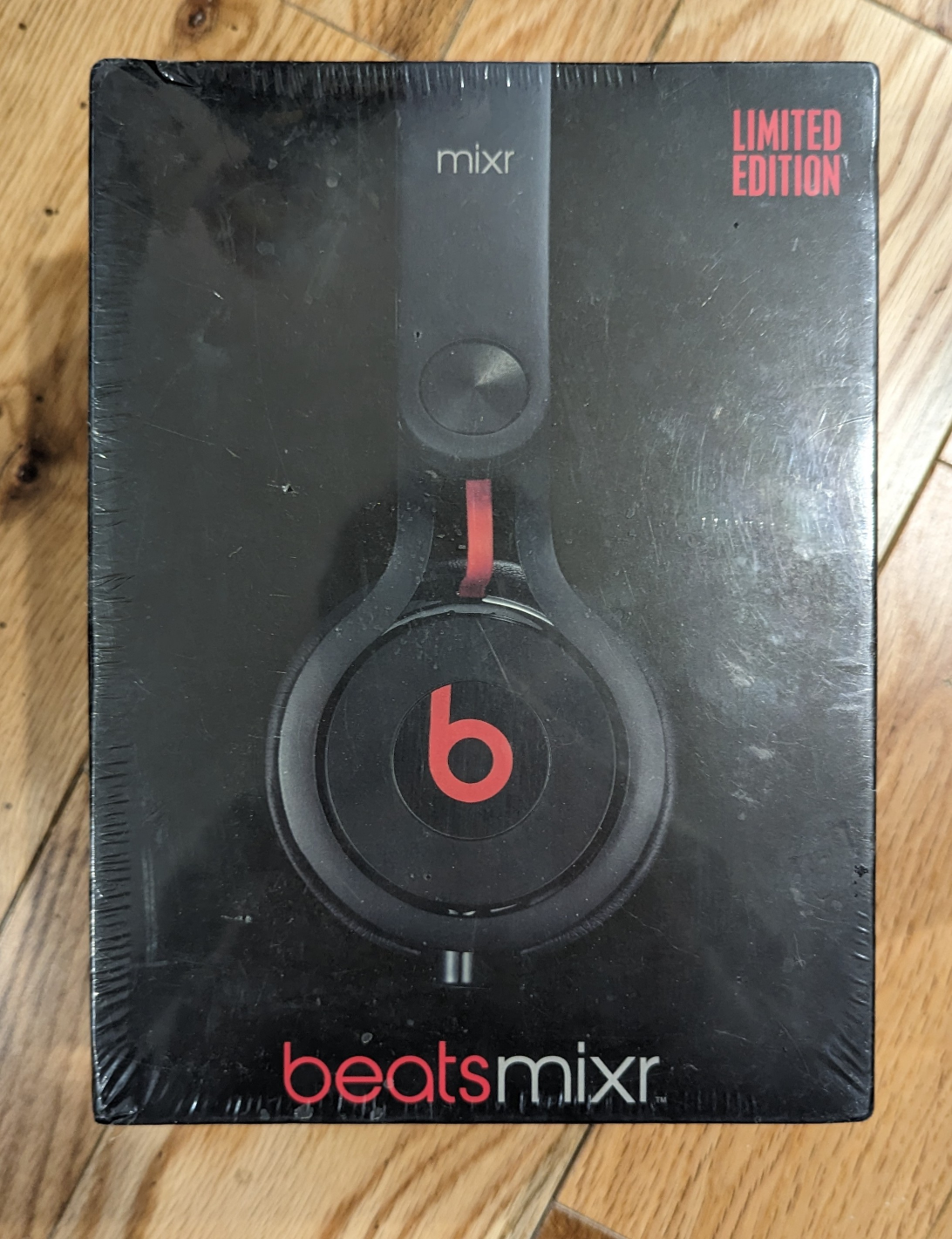 Beats Mixr Wired Headphones thumbnail
