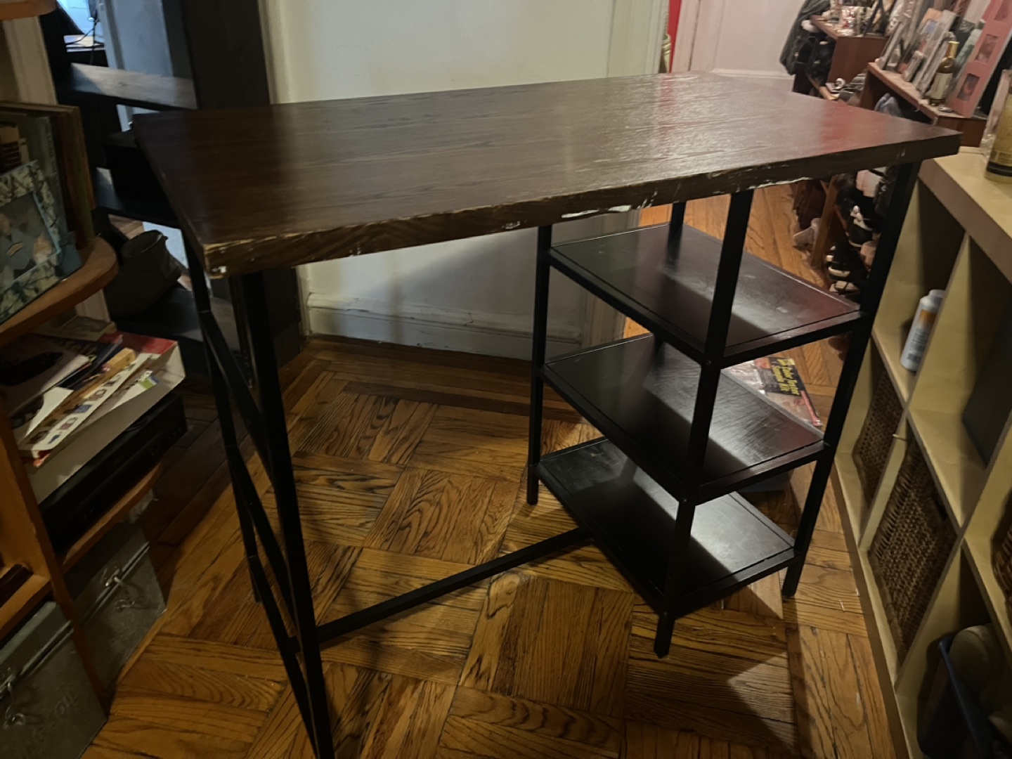 Writing desk shelves