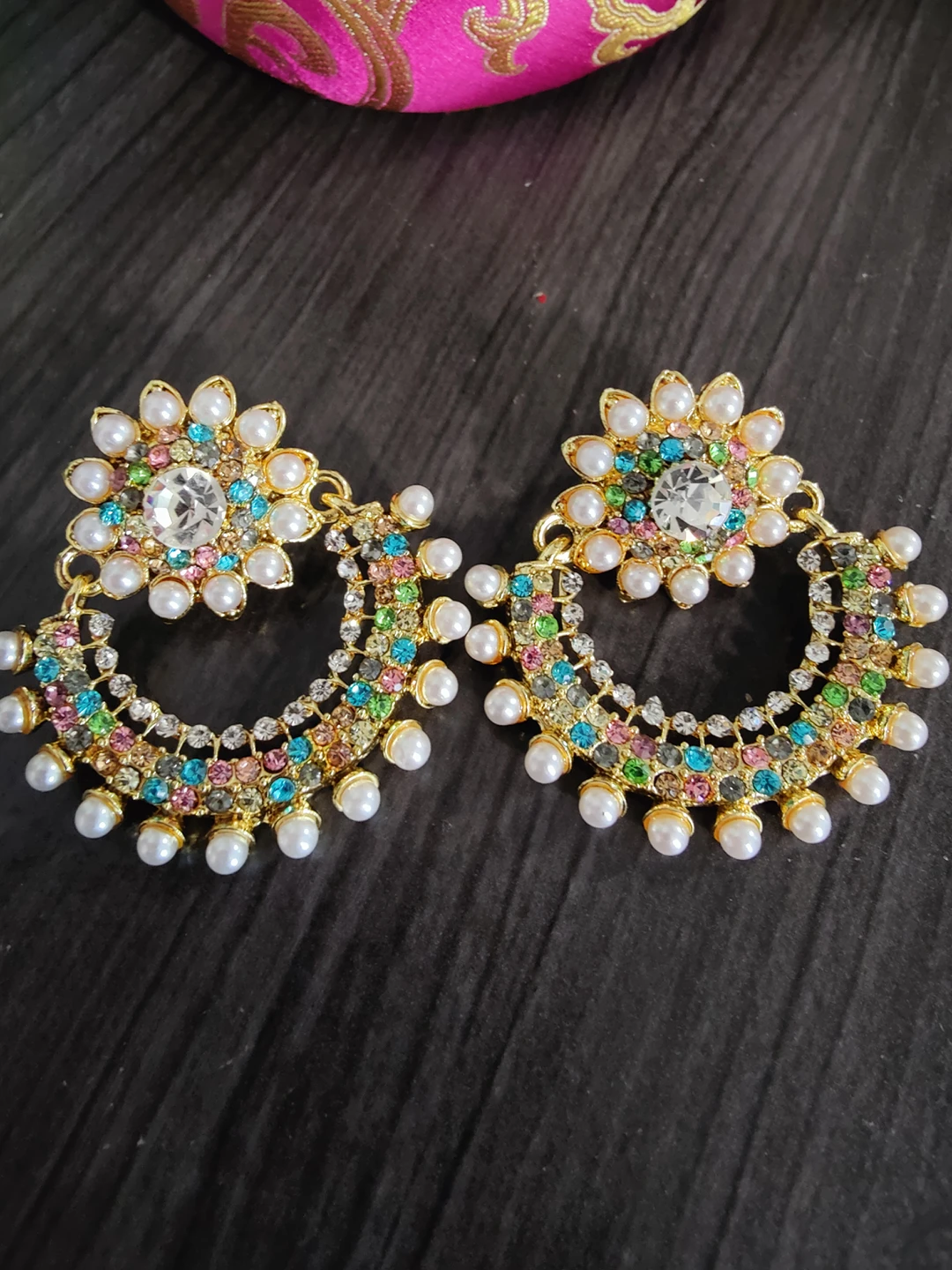 Multicolour pearl earrings with studs - photo 2