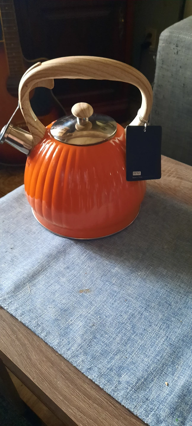 orange kettle