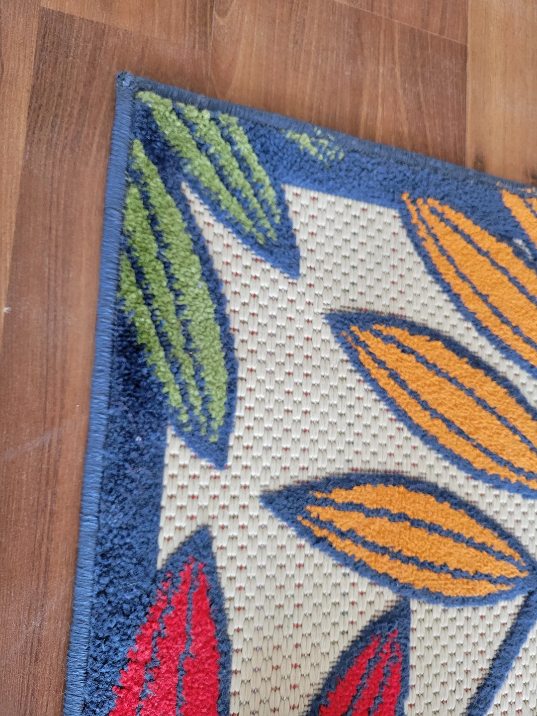 Area rug thumbnail