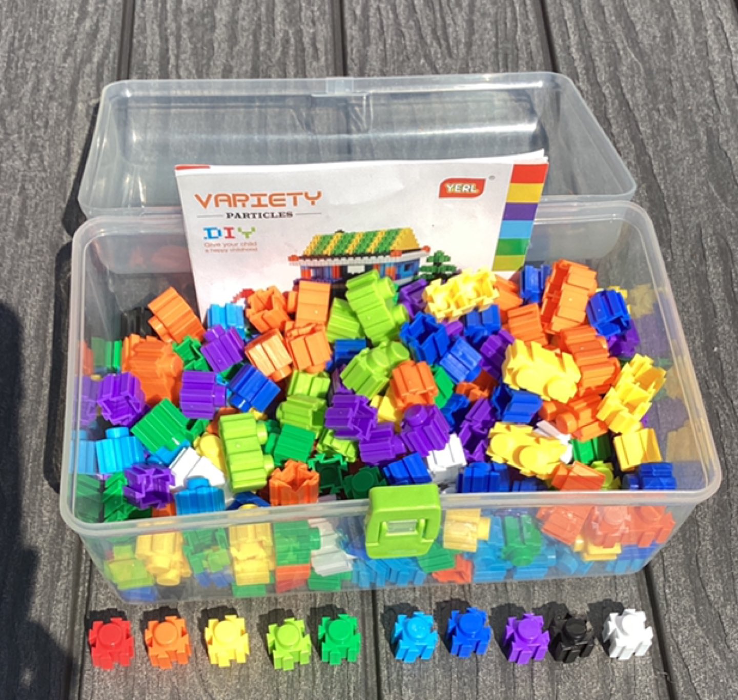 Kids building toys - photo 2