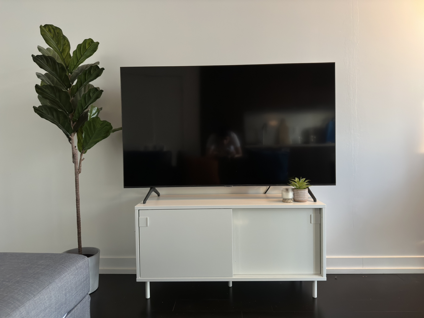 Samsung 55’ inch Tv (4months) - photo 2