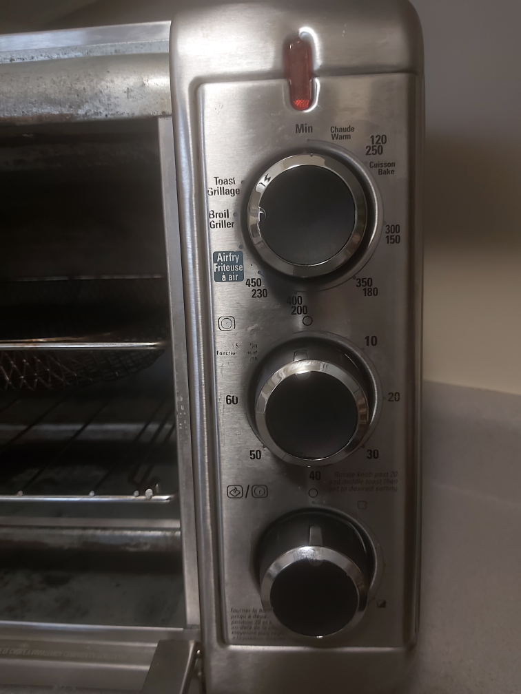 Air Fryer Toaster Oven Bake Black + Decker image indicator(3)