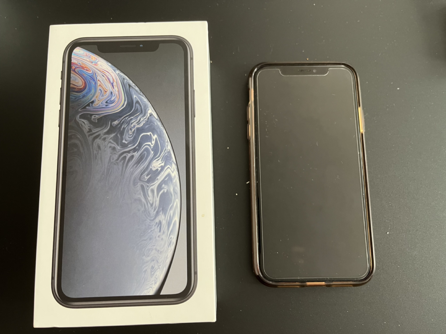 iphone XR black 64GB -unlocked thumbnail
