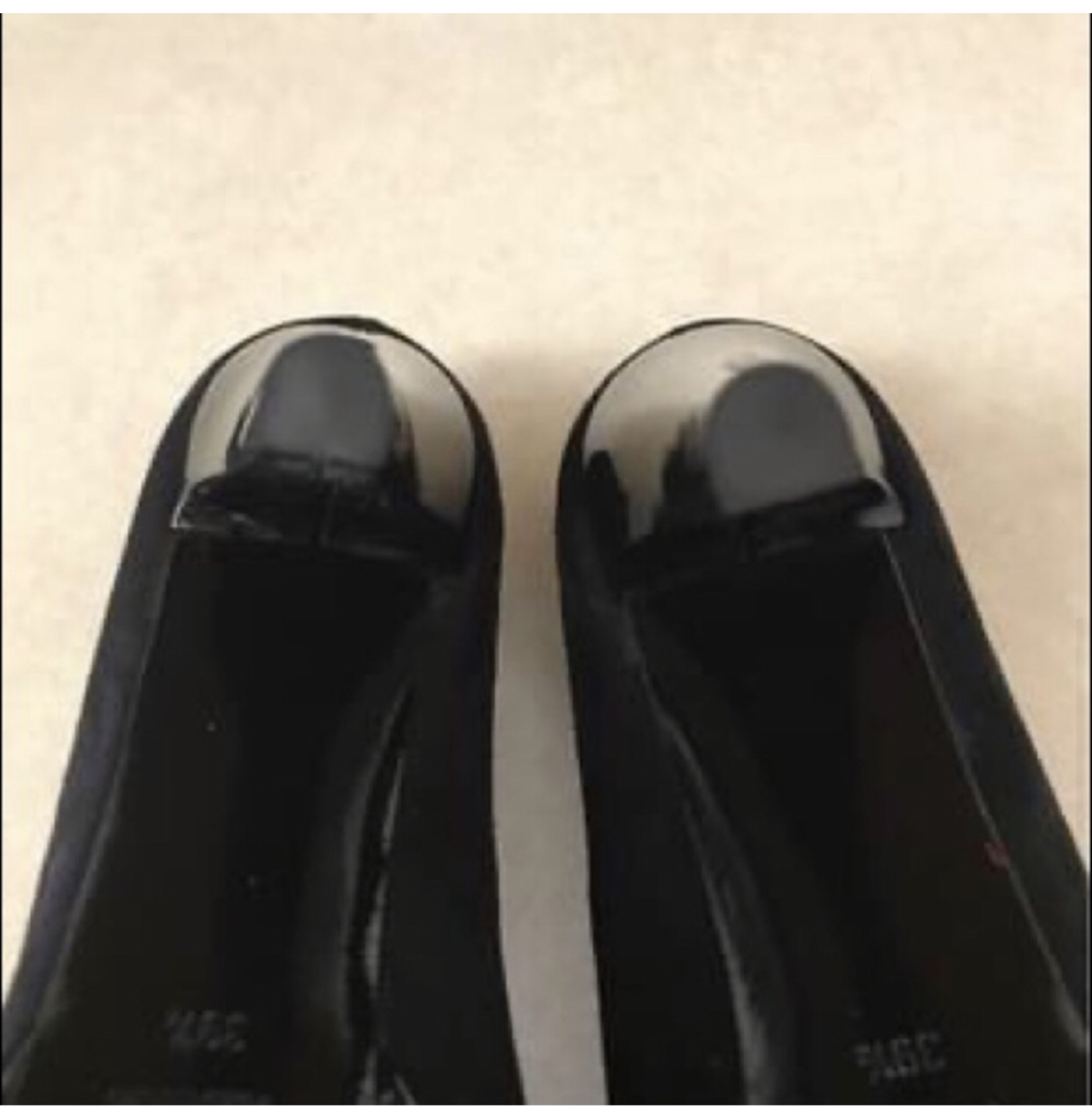 Brand new Laura Ferri Designer Pumps image indicator(5)