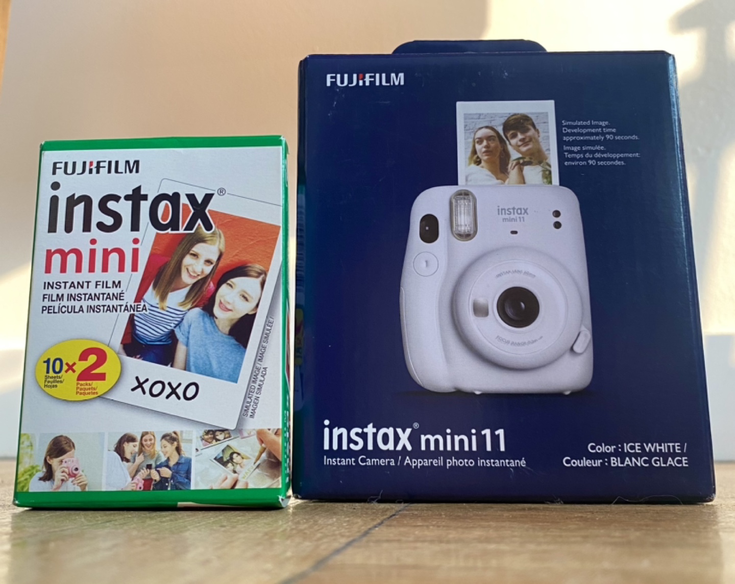 FUJIFILM instax mini 11 Instant Camera (Ice White) Plus Film! thumbnail