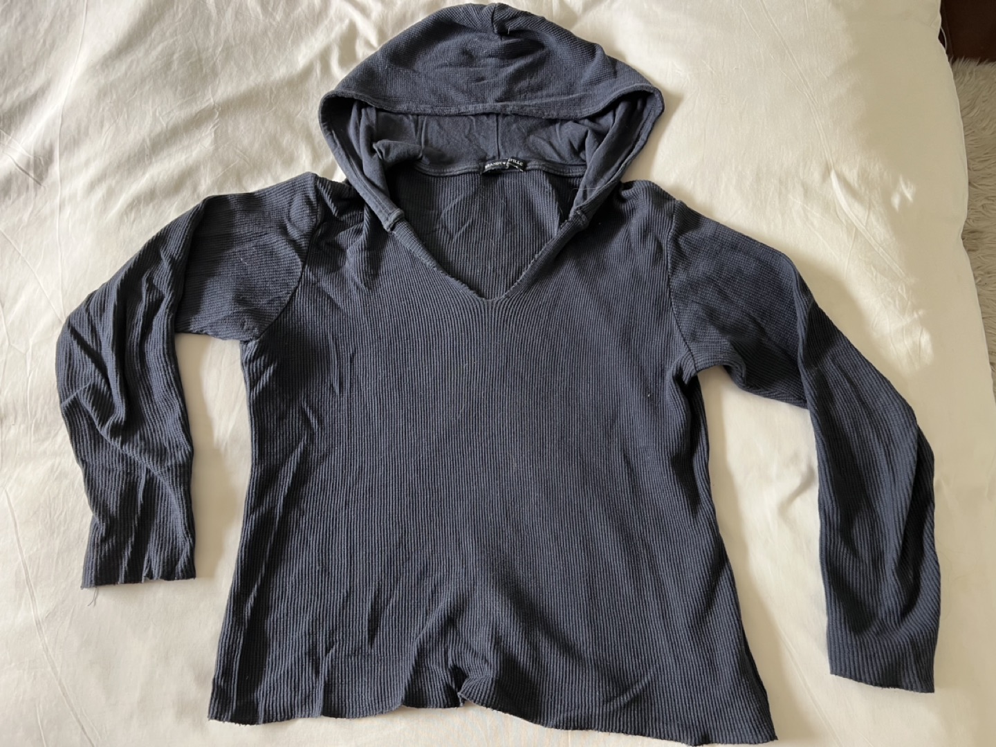 Brandy Melville lightweight Hoodie image indicator(2)