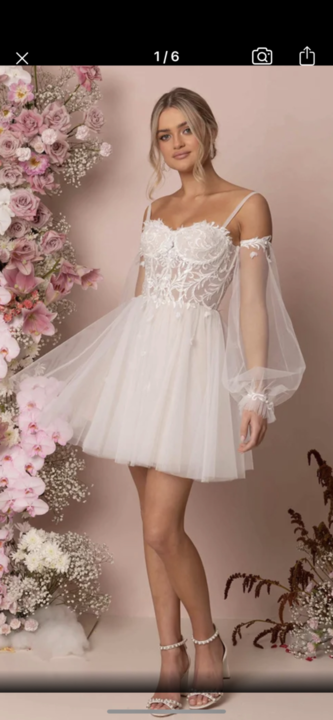 White party dress with detachable sleeves thumbnail