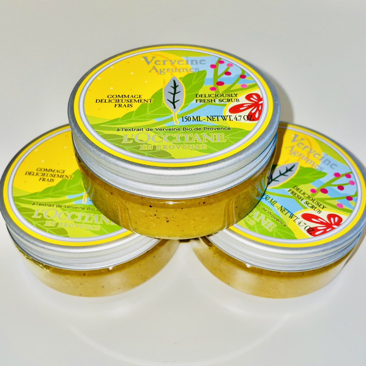 L’Occitane Citrus Verbena Body Scrub (FREE Gift Packaging)